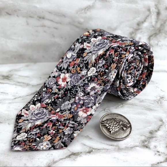 Men's Retro Style Black Floral Necktie - Picture 2 of 3